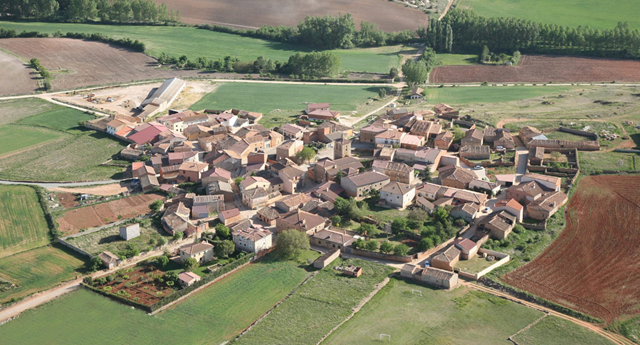 revcyl_revista_de_castilla_y_leon_63_arenillas_vista_aerea_soria