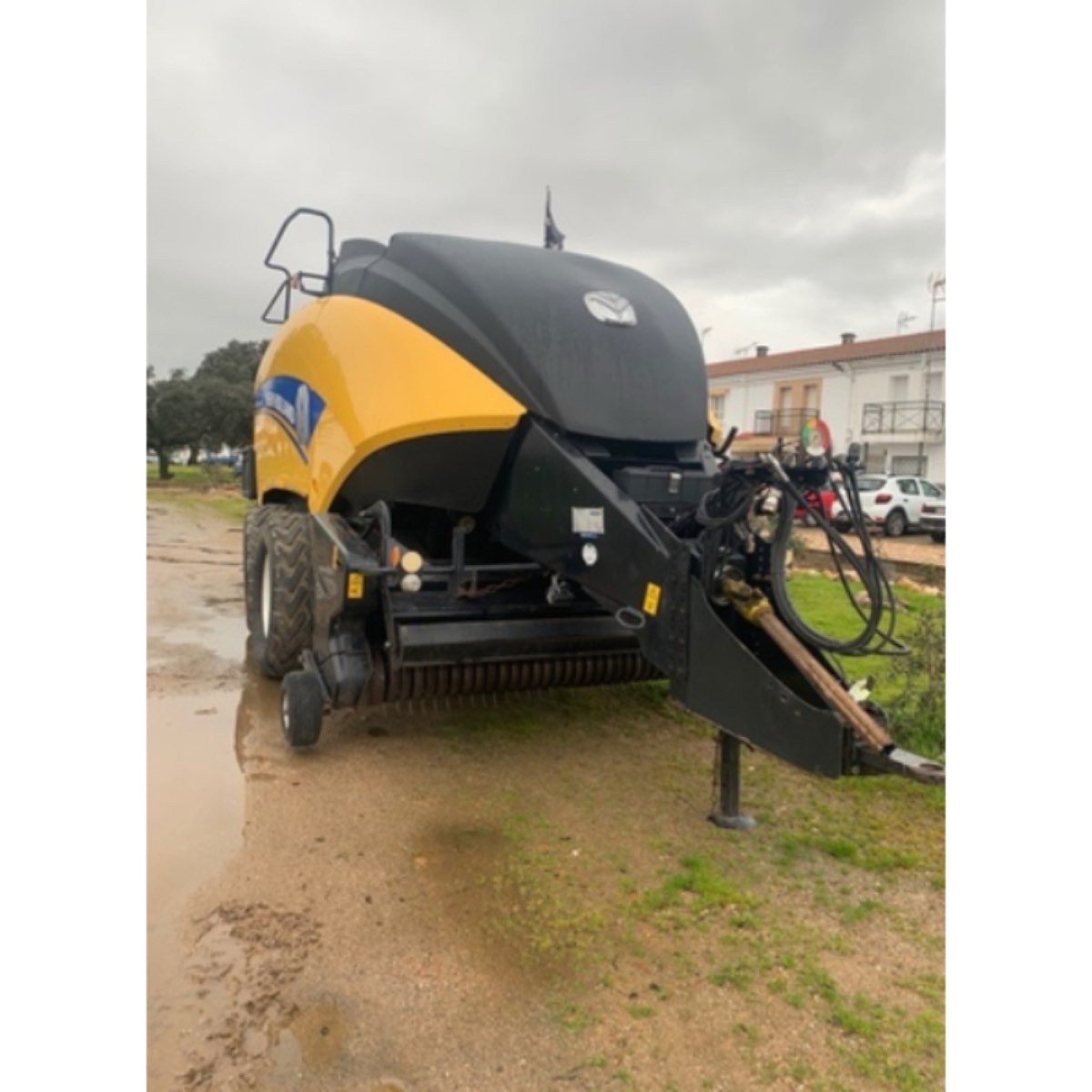 EMPACADORA NEW HOLLAND BB 890 CROPCUTTER