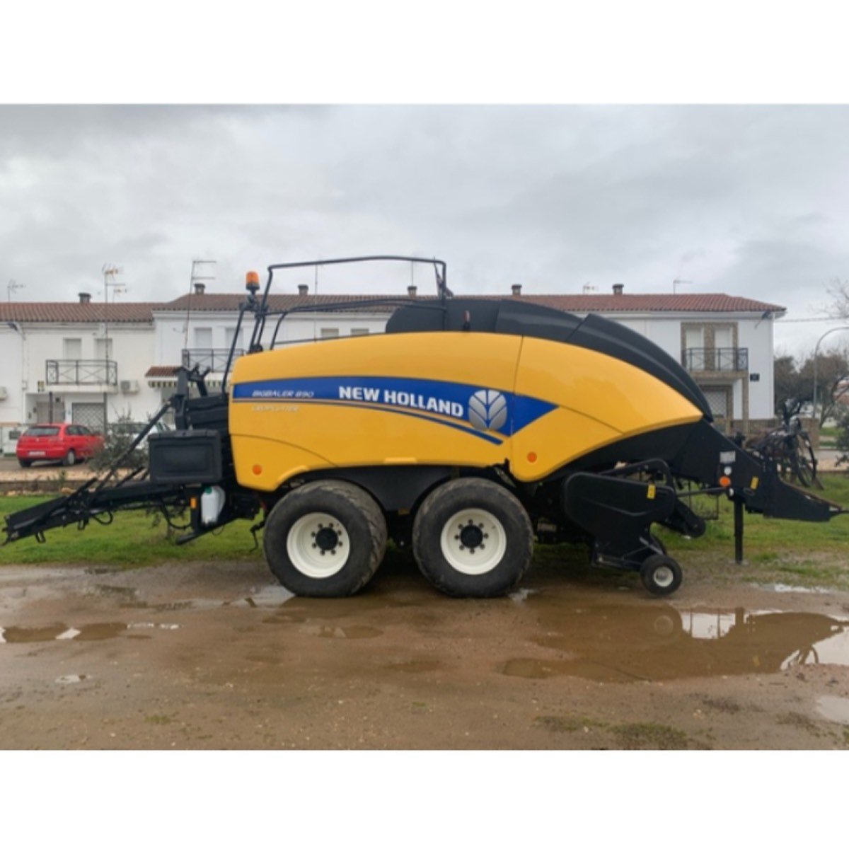 EMPACADORA NEW HOLLAND BB 890 CROPCUTTER