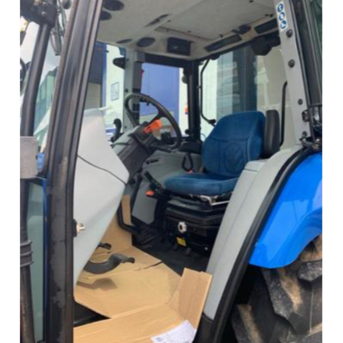 NEW HOLLAND - T5060