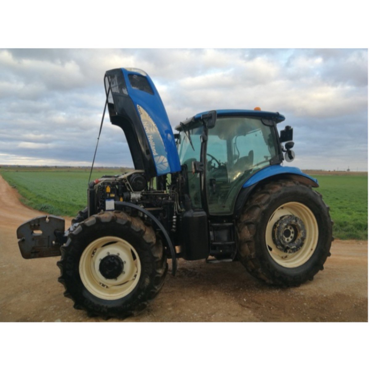 NEW HOLLAND - TS115 A