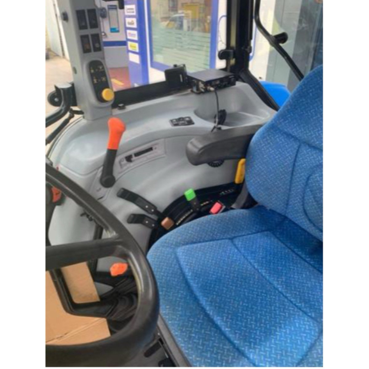 NEW HOLLAND - T5060