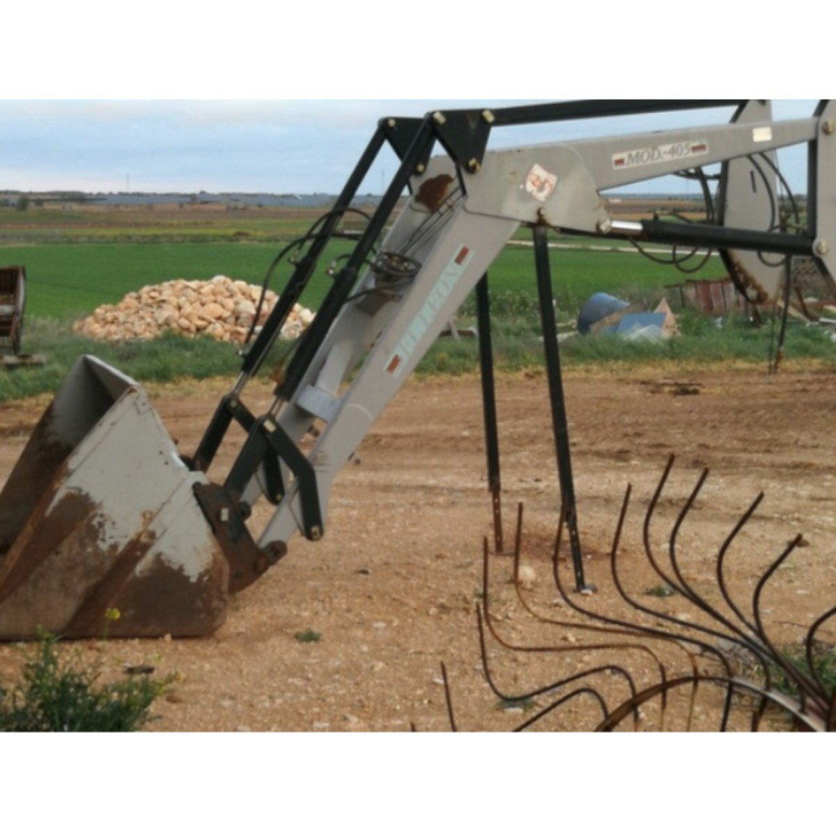 NEW HOLLAND - TS115 A