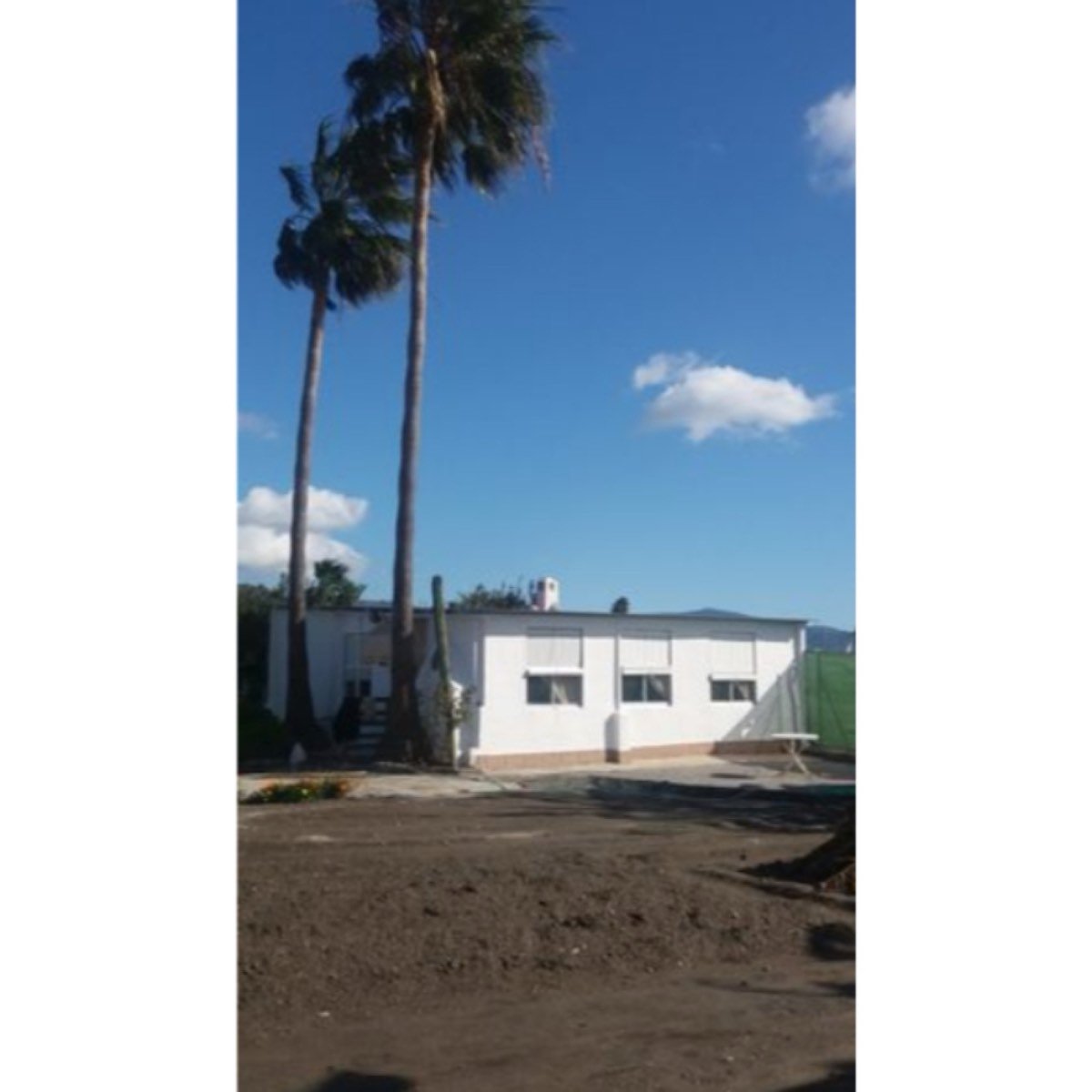 VENTA CASA DE CAMPO EN SALOBREÑA