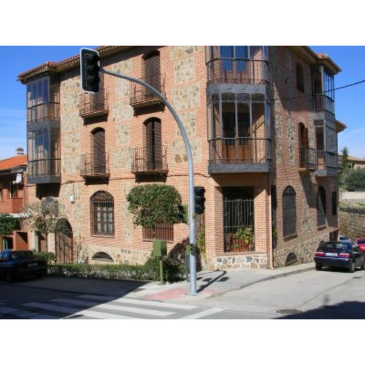 fachada_1594241830