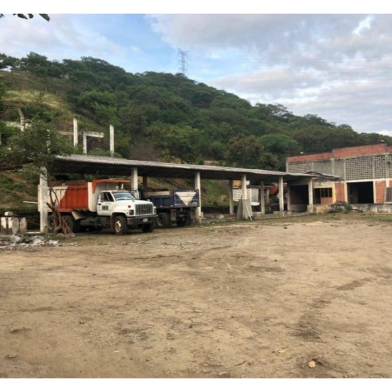Terreno finca con bodega vijes