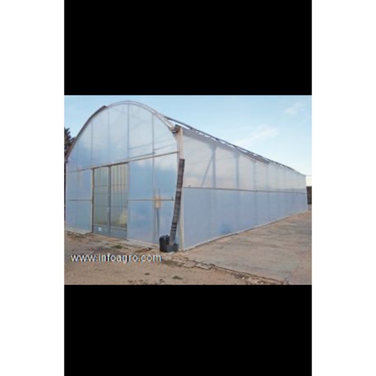 Se vende estructura de invernadero/ almacén / nave