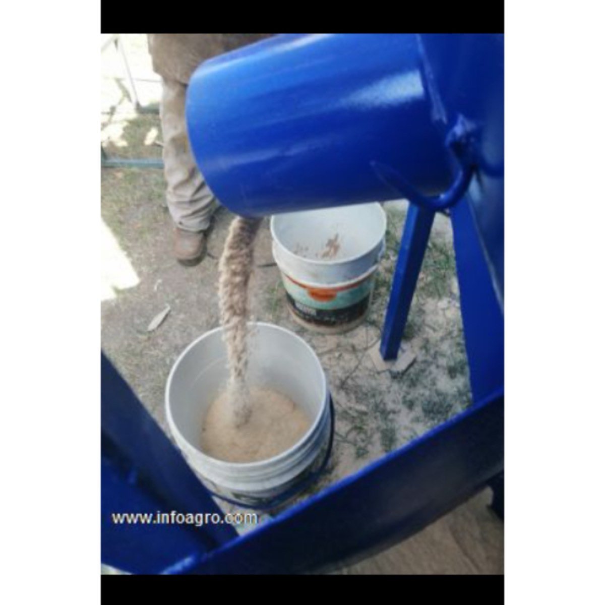 Se vende mezcladora vertical hacer alimento