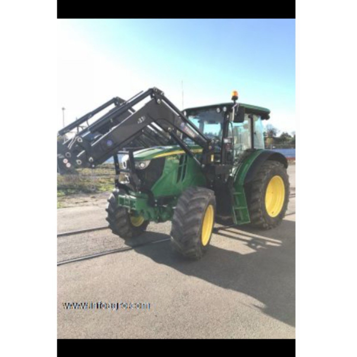 Se vende tractor john deere 6100mc del año 2015