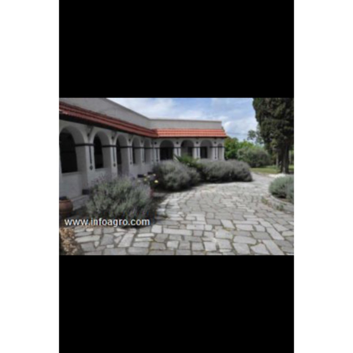 Se vende posada colonial de estilo español de