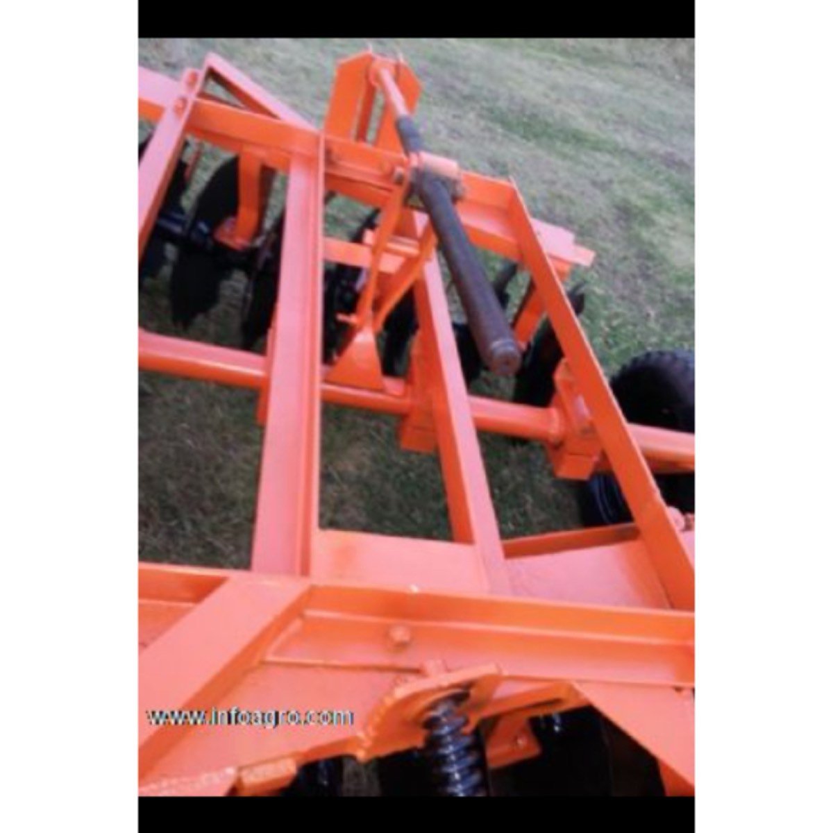 Se vende hermosos equipos para tractor poco uso
