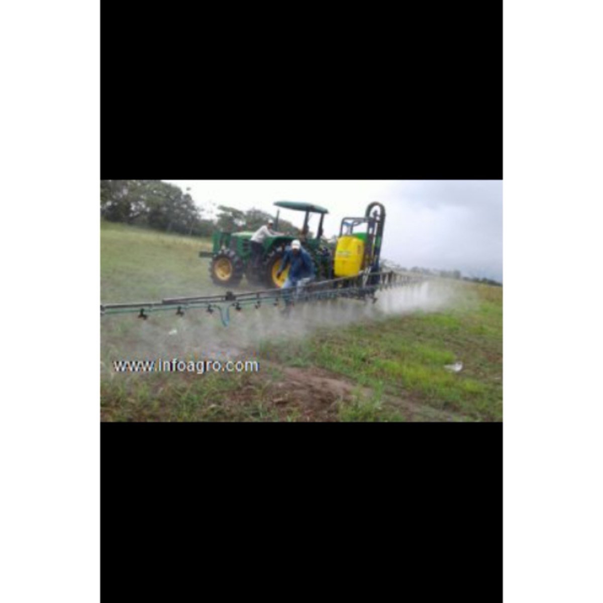 Se vende tractor jd6125d, rastra 26 disco
