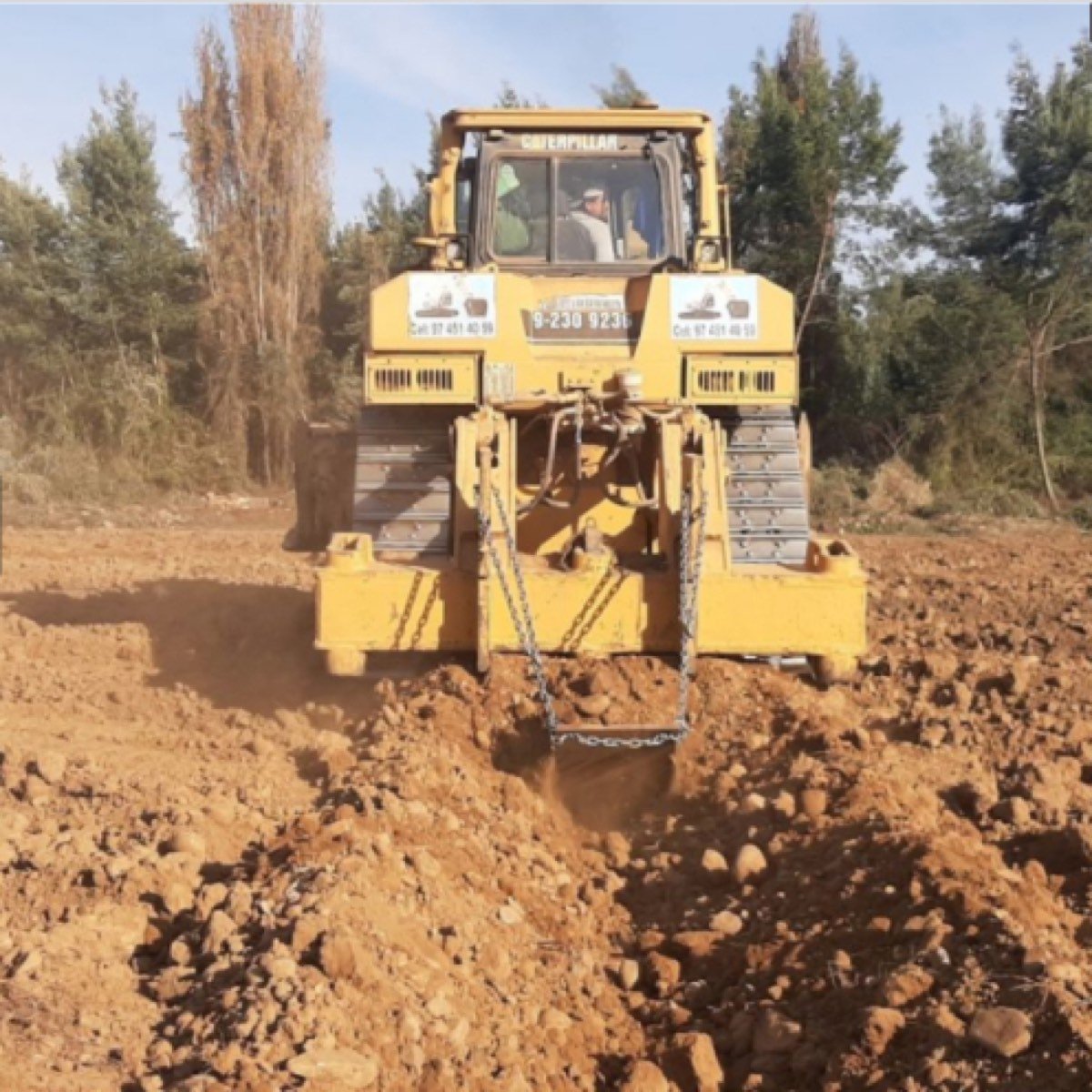 Bulldozer D8 Caterpillar subsolados