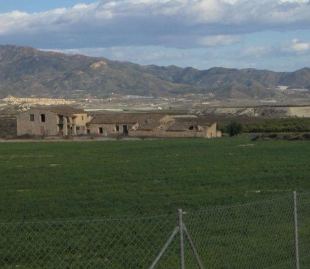FINCA EN MAZARRÓN.