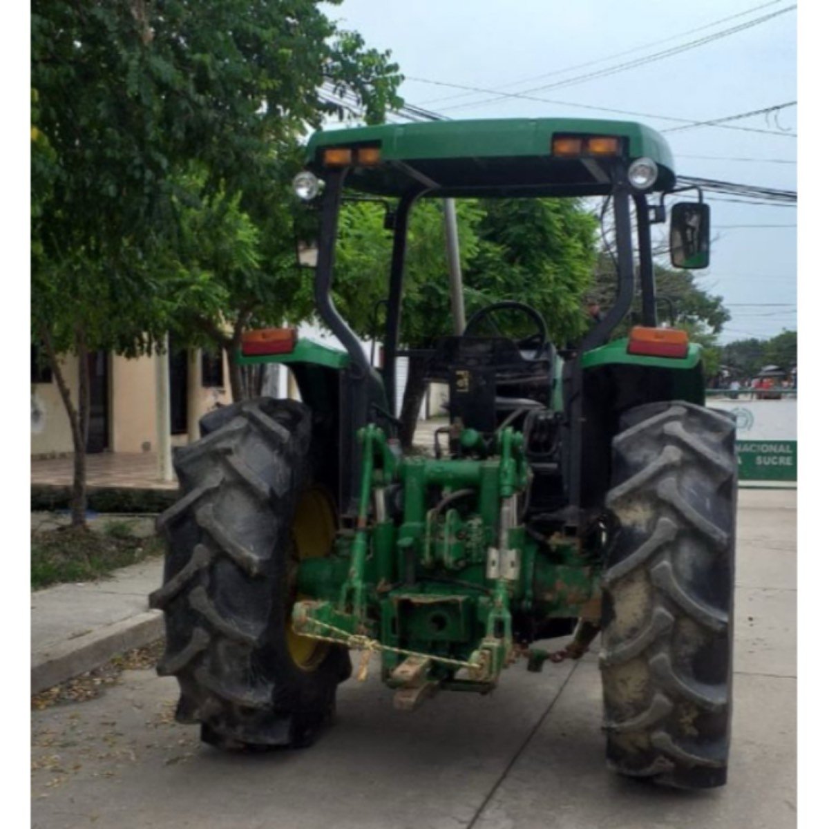 Vendo Jhon Deere 6400 Precio Negociable