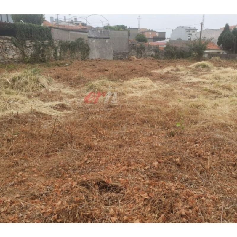 Maia-Terreno c 1466m2 p venda Areosa