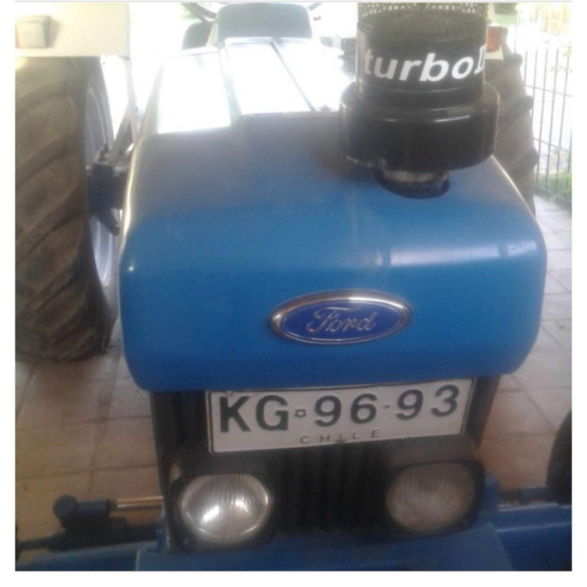 Se vende trator Ford 4130
