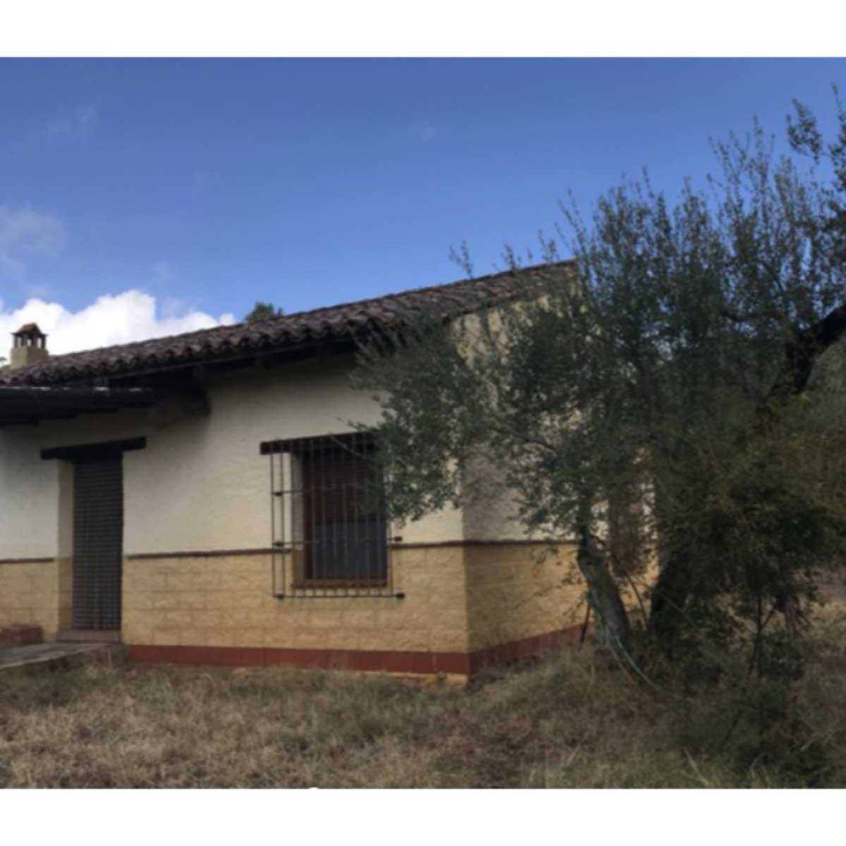 CHALET RURAL CON FINCA. SIERRA DE ARACENA