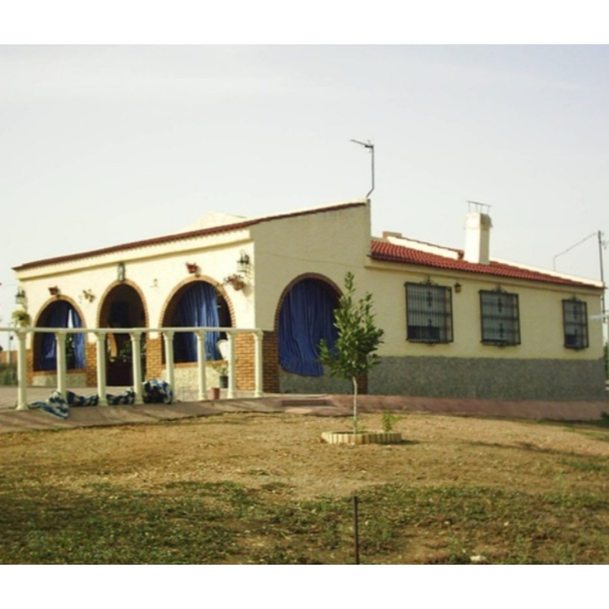 VENTA PARCELA+CASAS PANIAJO