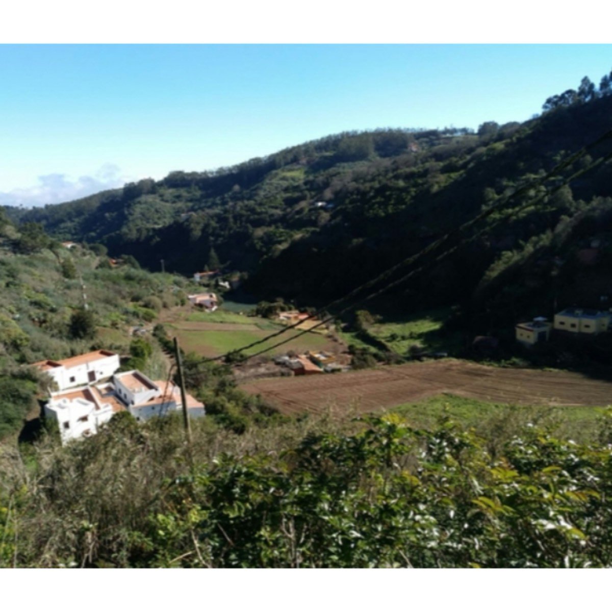 CASA EN BARRANCO DEL LAUREL