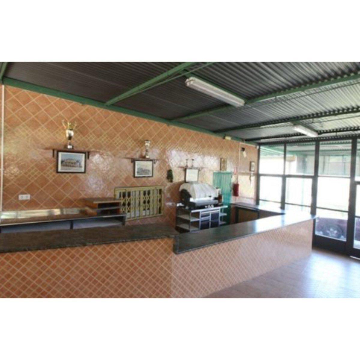 CASA CON TERRENO EN BERJA