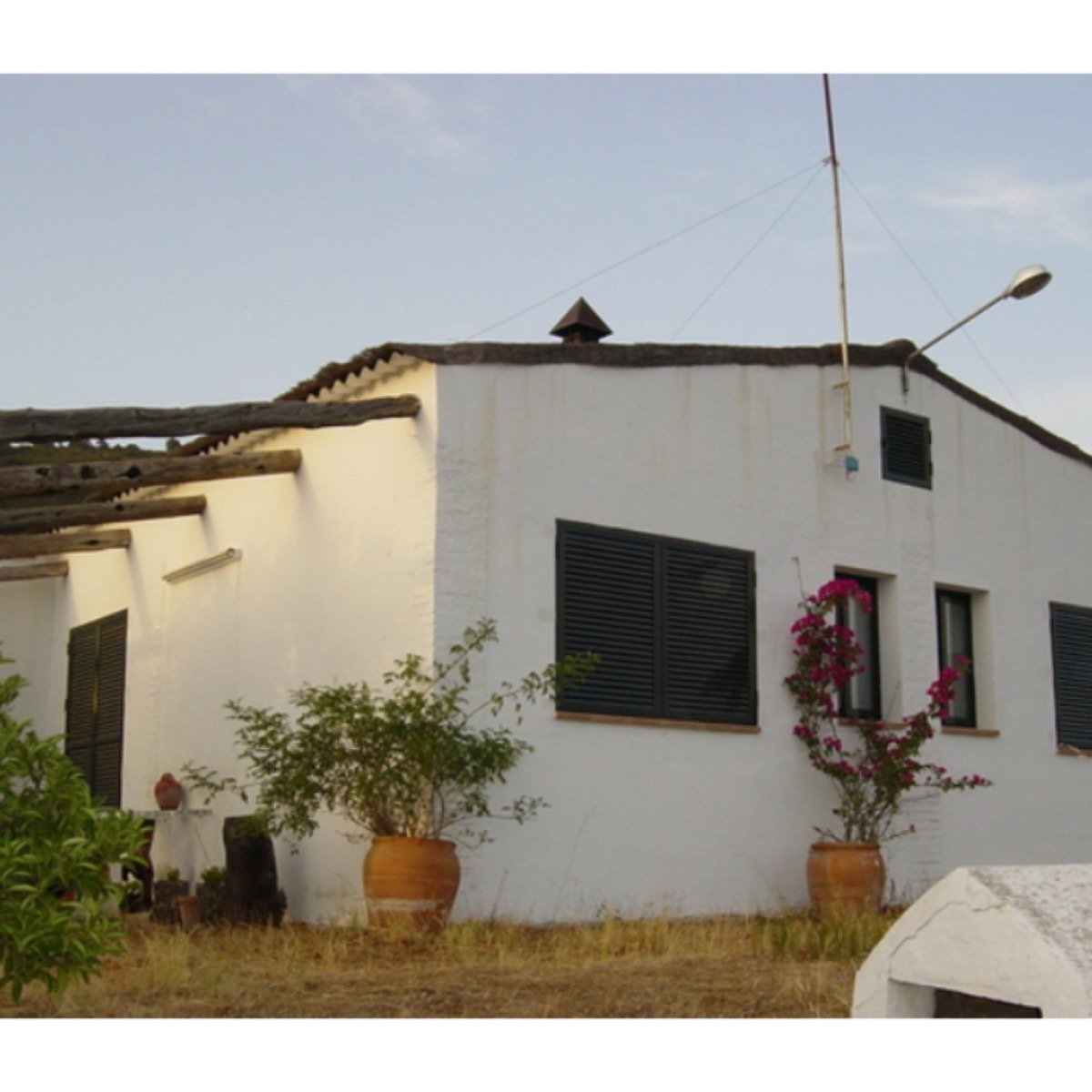 CORTIJO EL TÍTULO