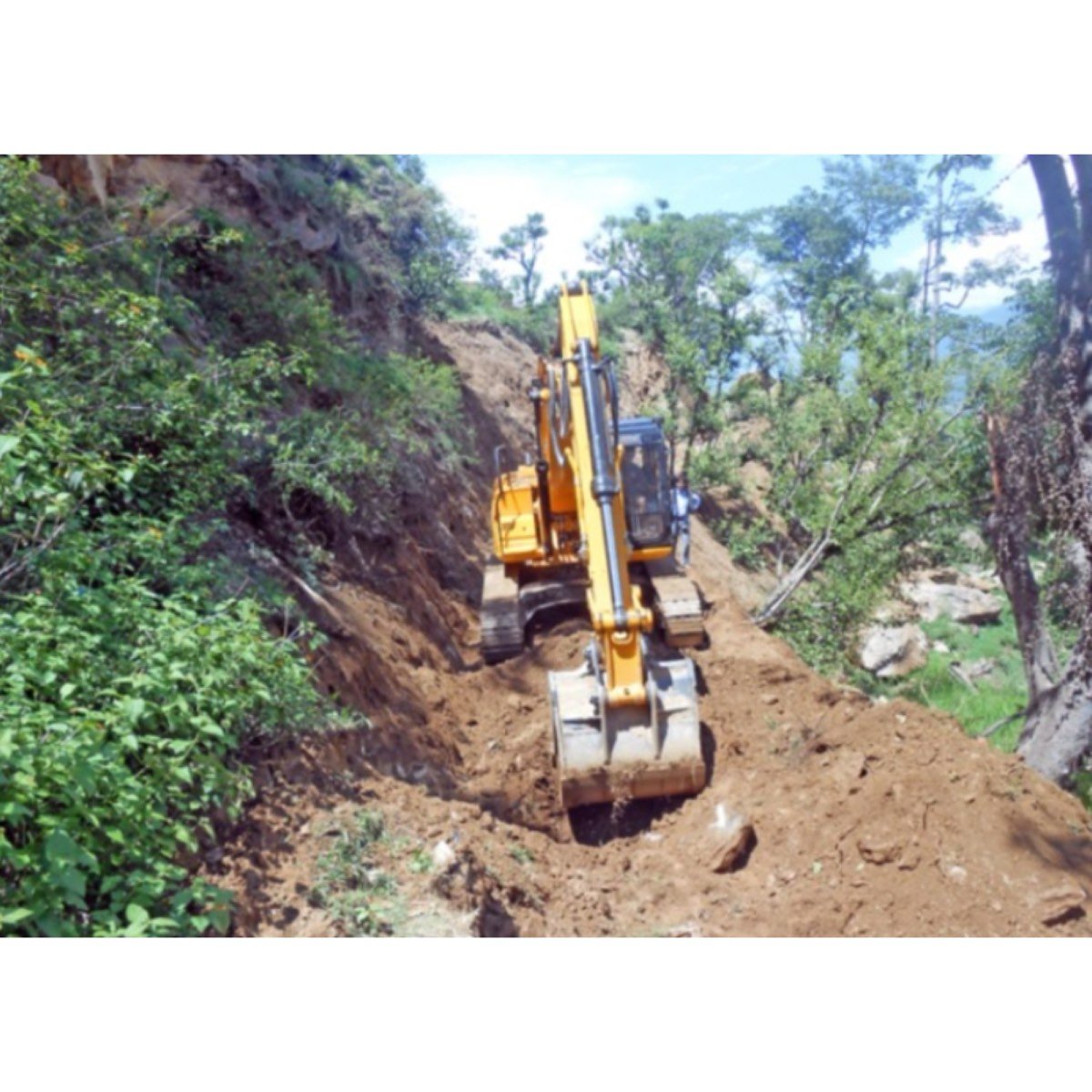 CAMINOS RURALES Y MOVIMIENTOS DE TIERRA