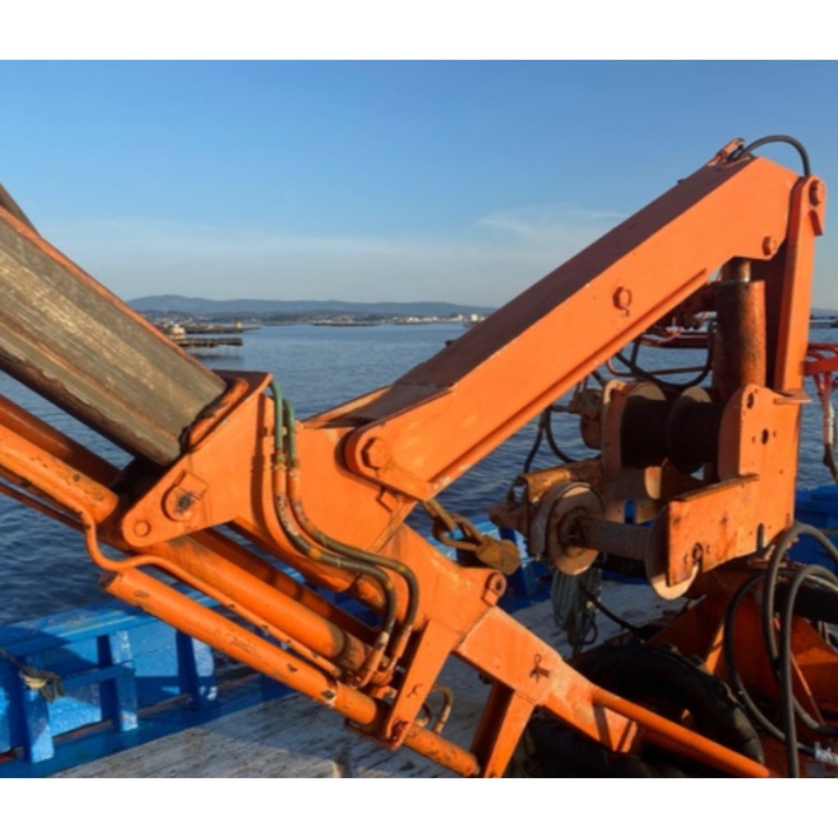SE VENDE GRÚA DE BASE