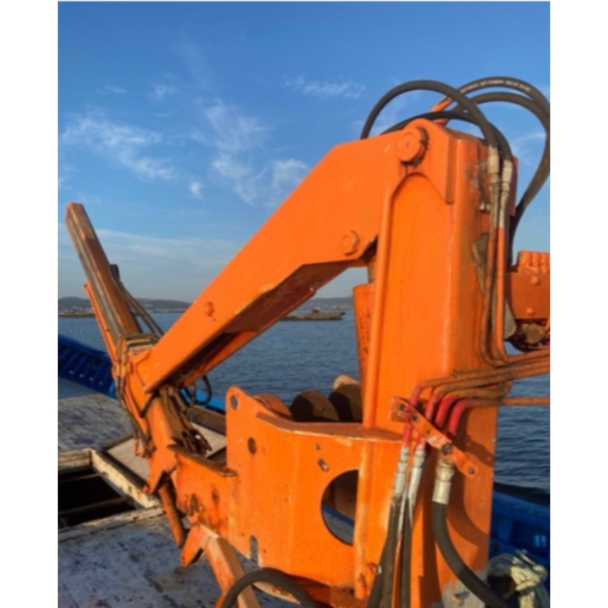 SE VENDE GRÚA DE BASE