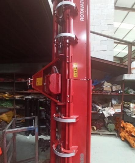 SE VENDE FRESADORA ROTAVATOR HOWARD/KONGSKILDE