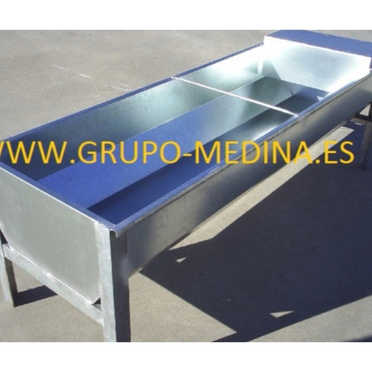 SE VENDE COMEDERO TERNEROS