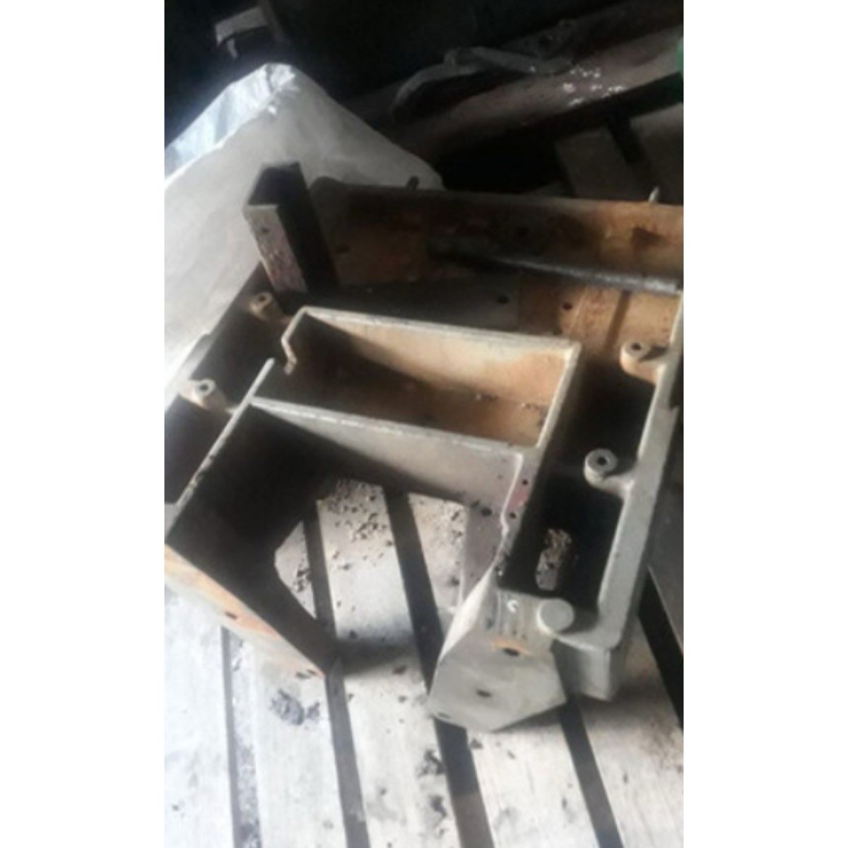 SE VENDE TRACTOR EBRO - MESA MOTOR