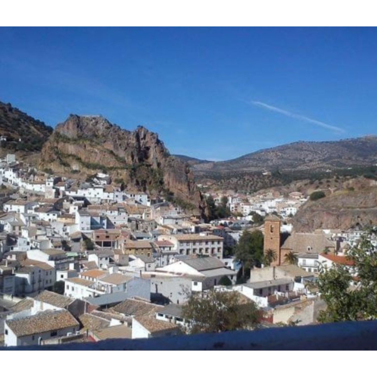 SE VENDE VIVIENDA EN CAMBIL MIRADOR - VISTA ALEGRE