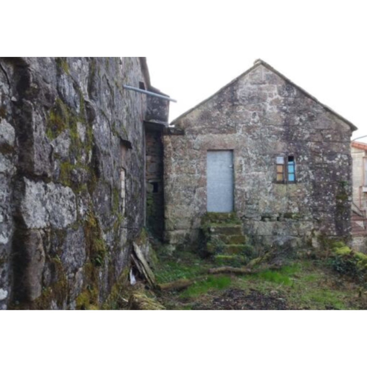 CASA EN VENTA EN CERNEDO - CERNEDO