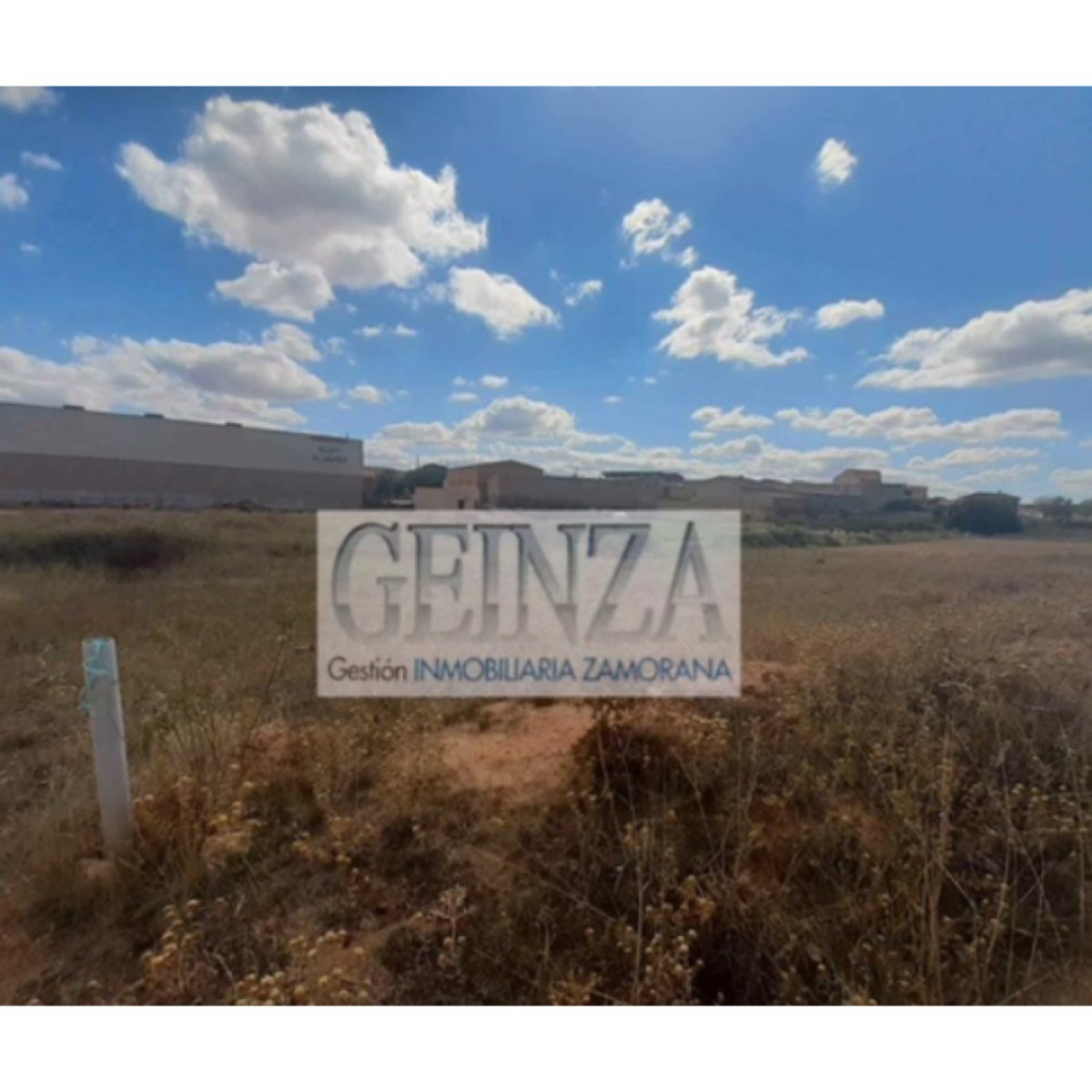 SE VENDE TERRENO EN LA HINIESTA