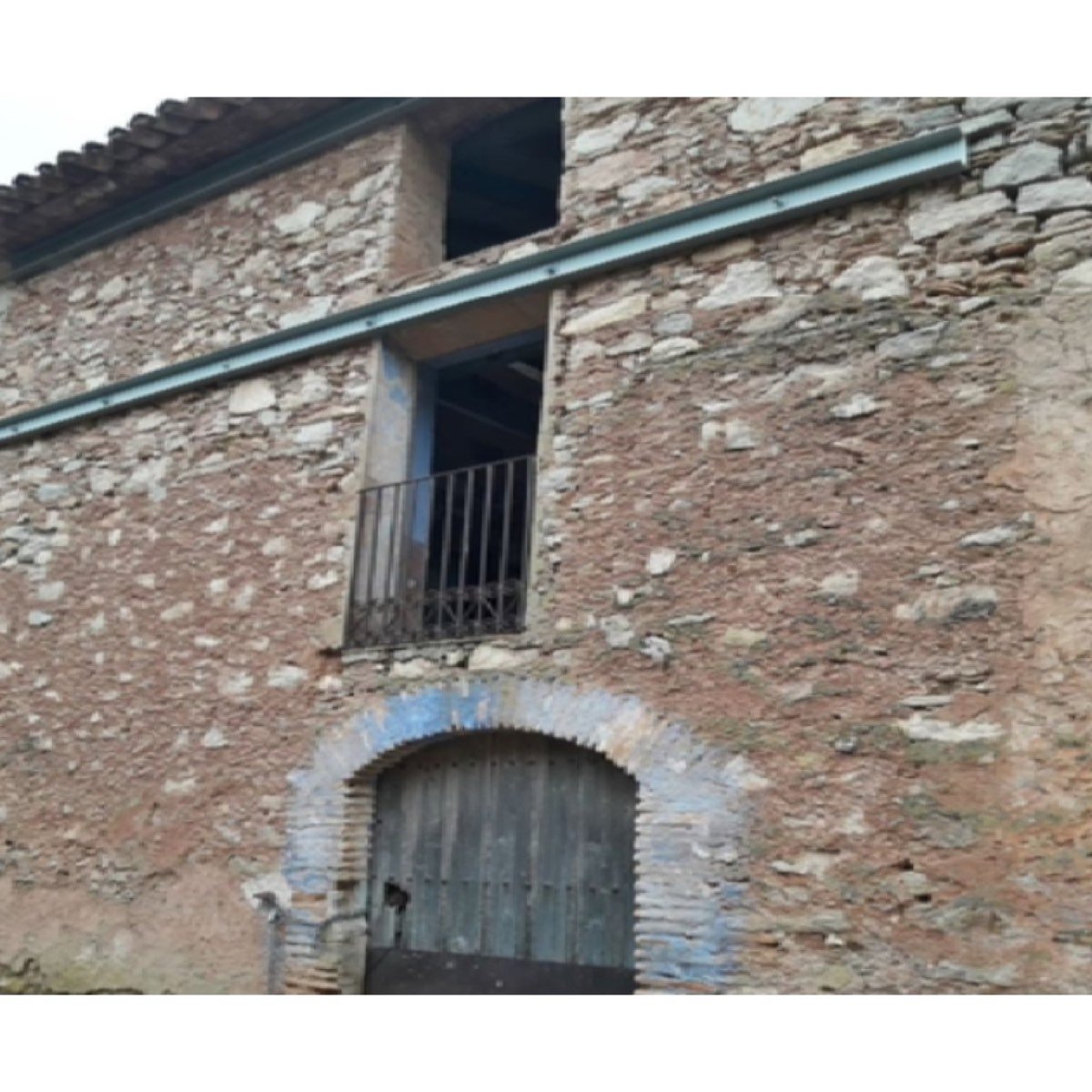 BONITA CASA EN VISEO PARA RESTAURAR