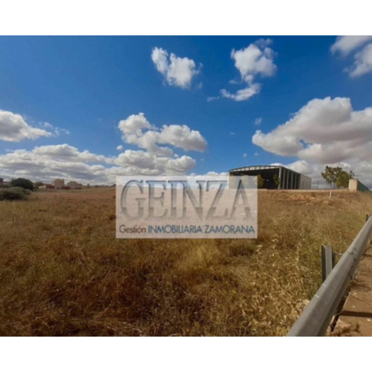 SE VENDE TERRENO EN LA HINIESTA