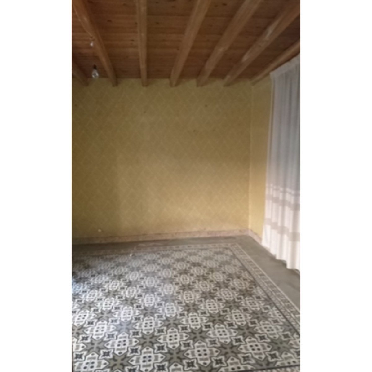 VENTA DE CASA RURAL Y DEPENDENCIAS