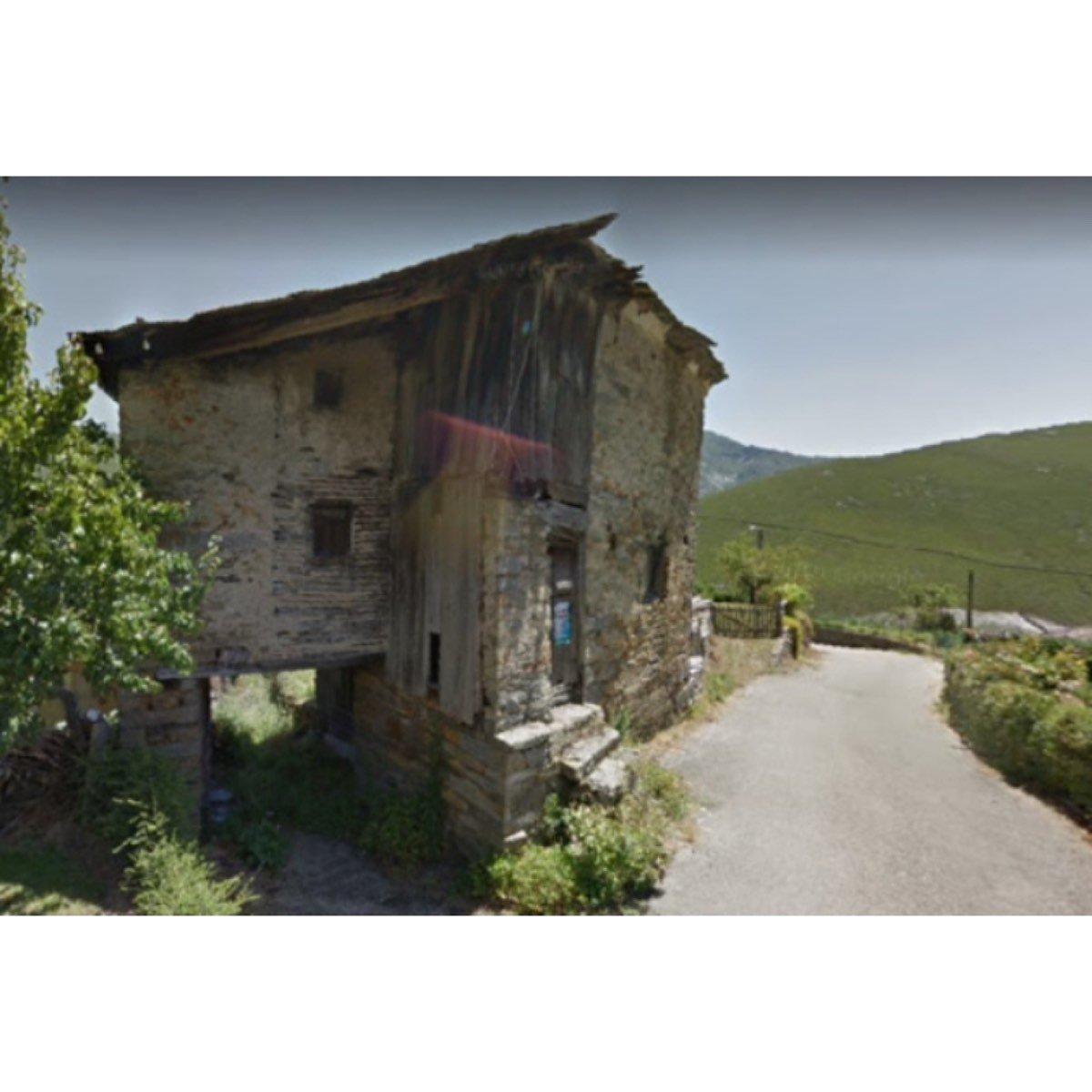 VENDO CASA TIPICA CERCA DE POLA ALLANDE