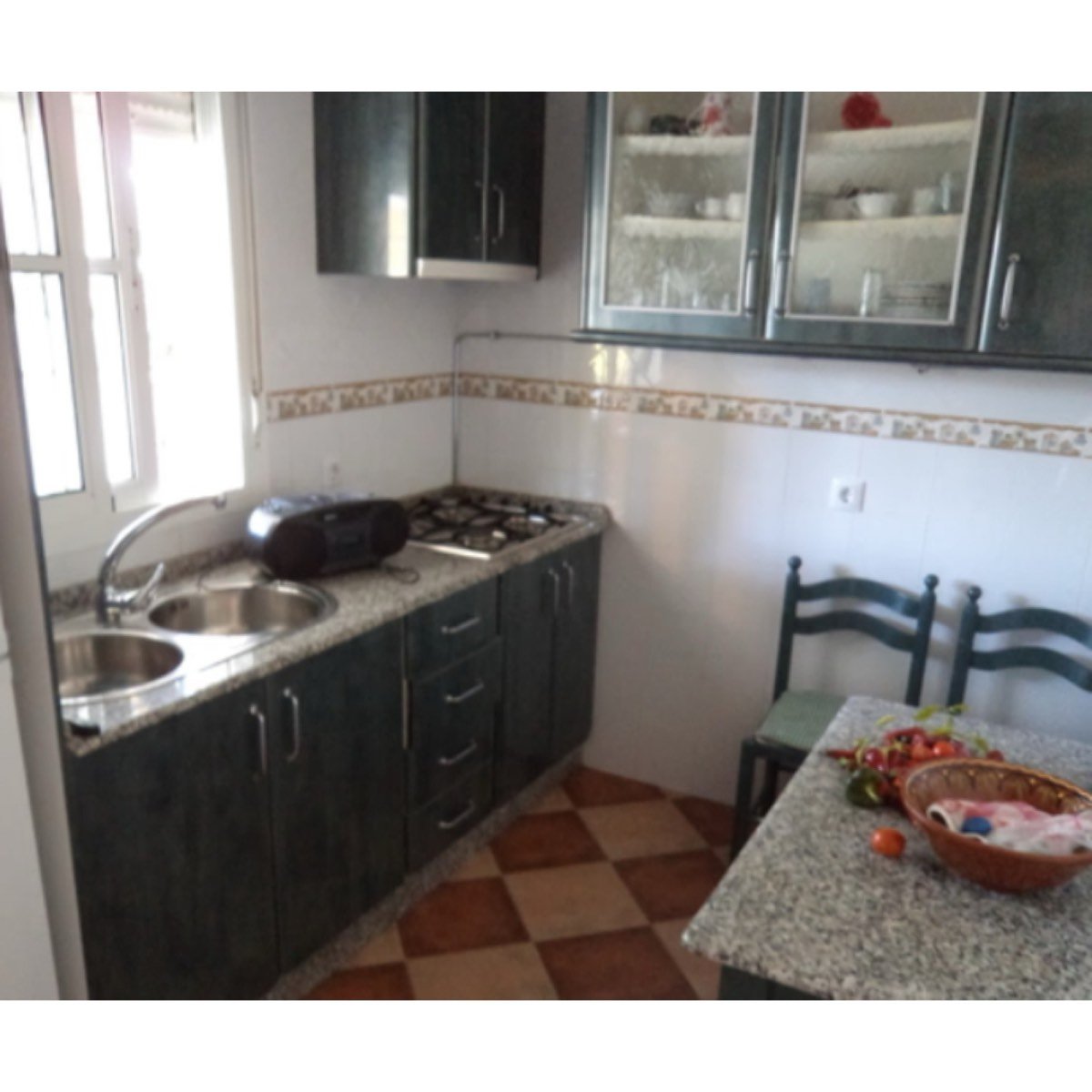 CASA DE CAMPO A UN KILÓMETRO DEL PUEBLO.