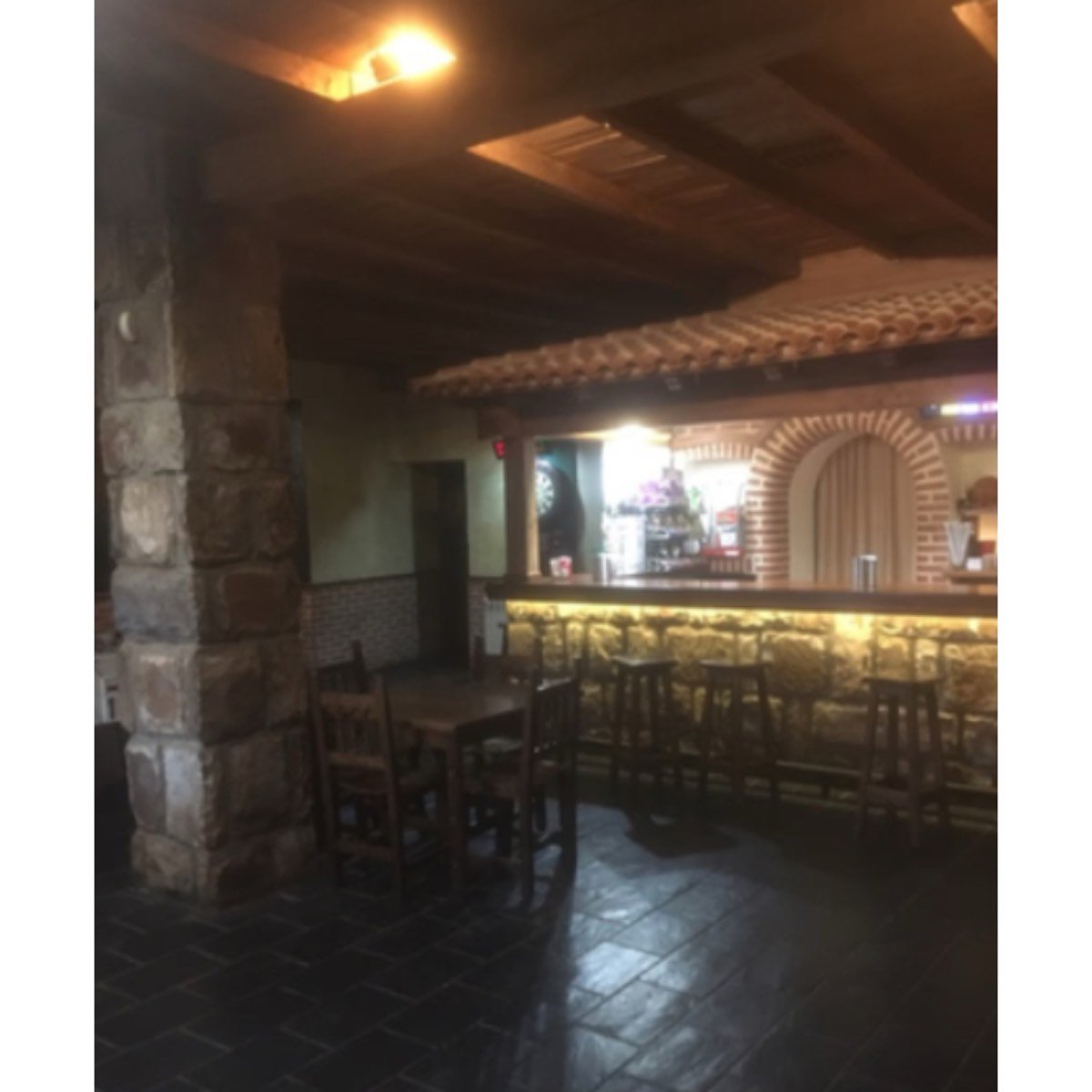 CAMARERA PARA BAR / POSADA RURAL