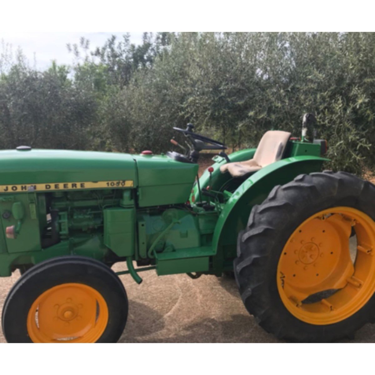 JOHN DEERE - 1030