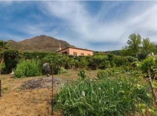 PARCELA RÚSTICO EN ESTEPONA CASA DE 200M