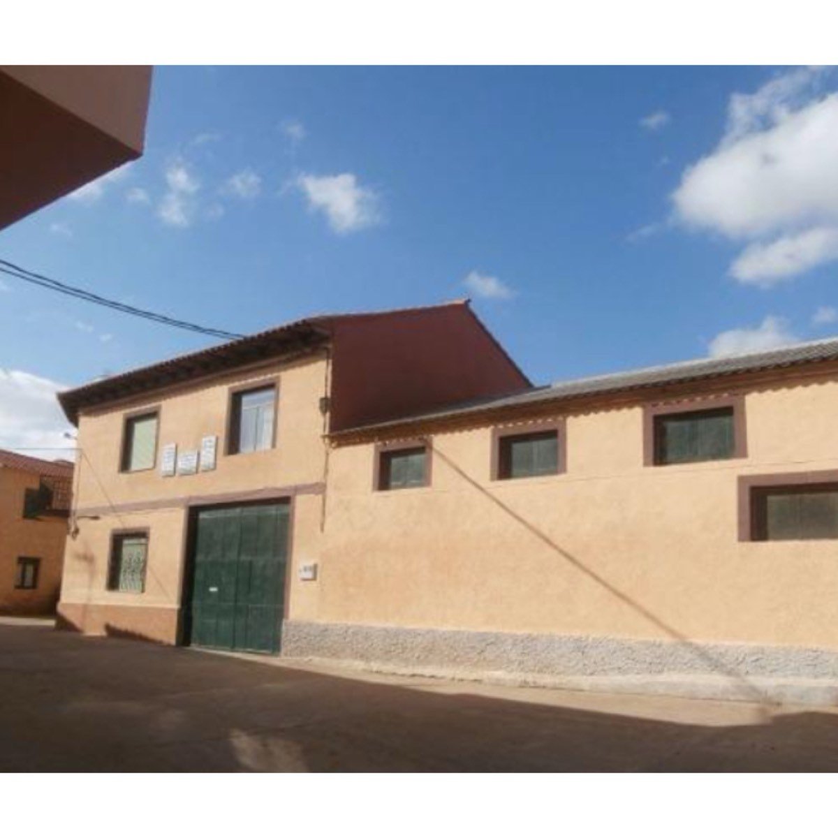 SE VENDE CASA DE PUEBLO PECULIAR- DISTINTA-ZAMORA