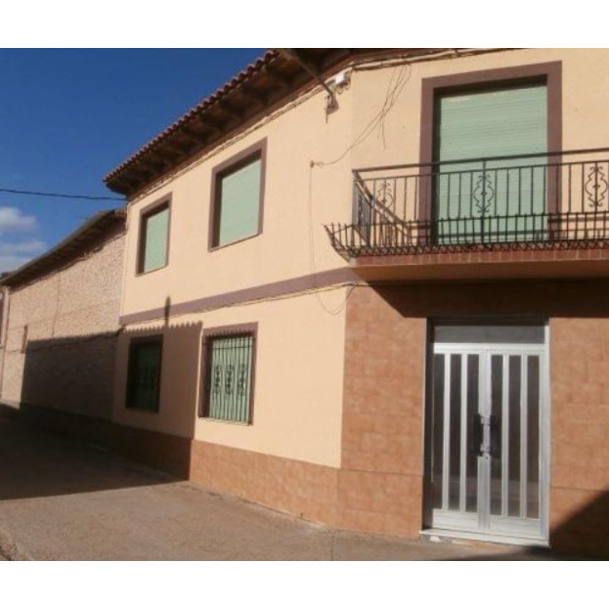 SE VENDE CASA DE PUEBLO PECULIAR- DISTINTA-ZAMORA