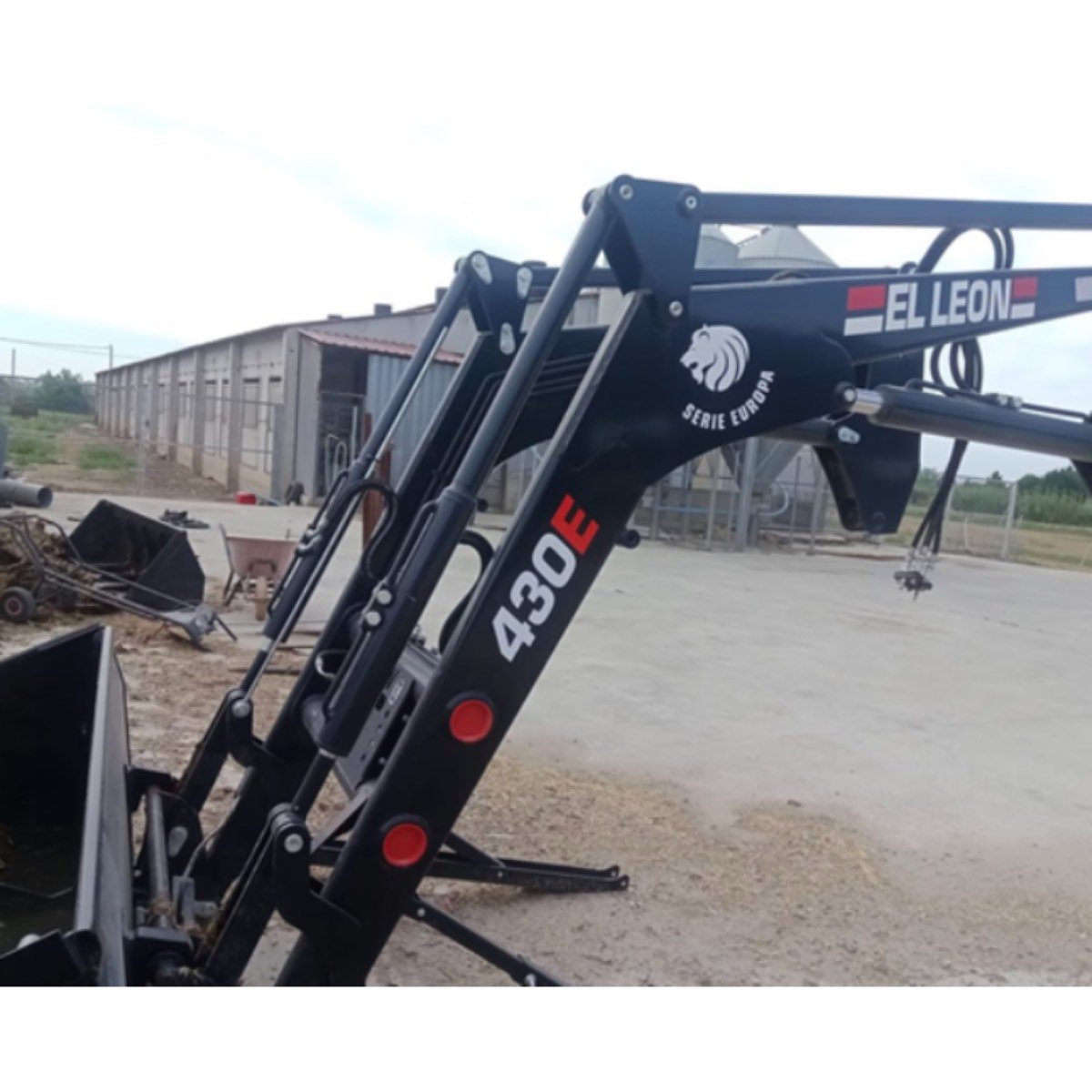 SE VENDE FENDT - 820