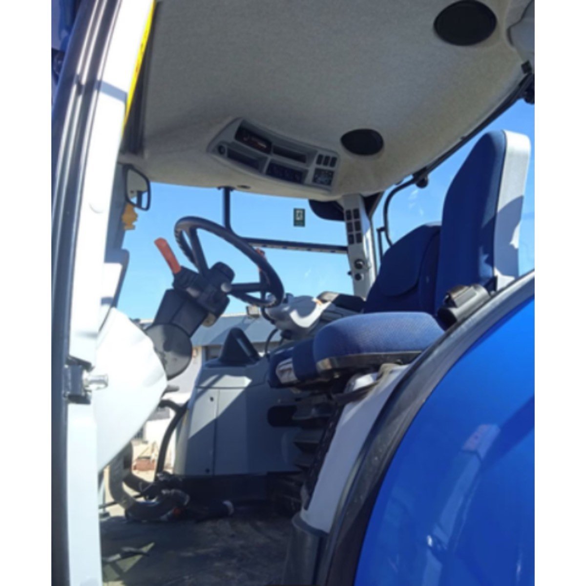 VENDO NEW HOLLAND - T7 215 S