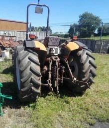 VENDO TRACTOR RENAULT - 80-14 FRUTERO