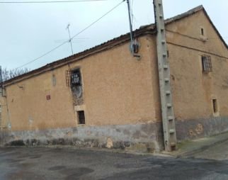 VENTA DE VIVIENDA RURAL EN SEGOVIA