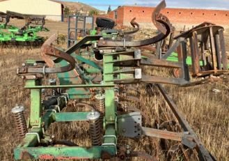 SE VENDE CULTIVADOR CHISEL